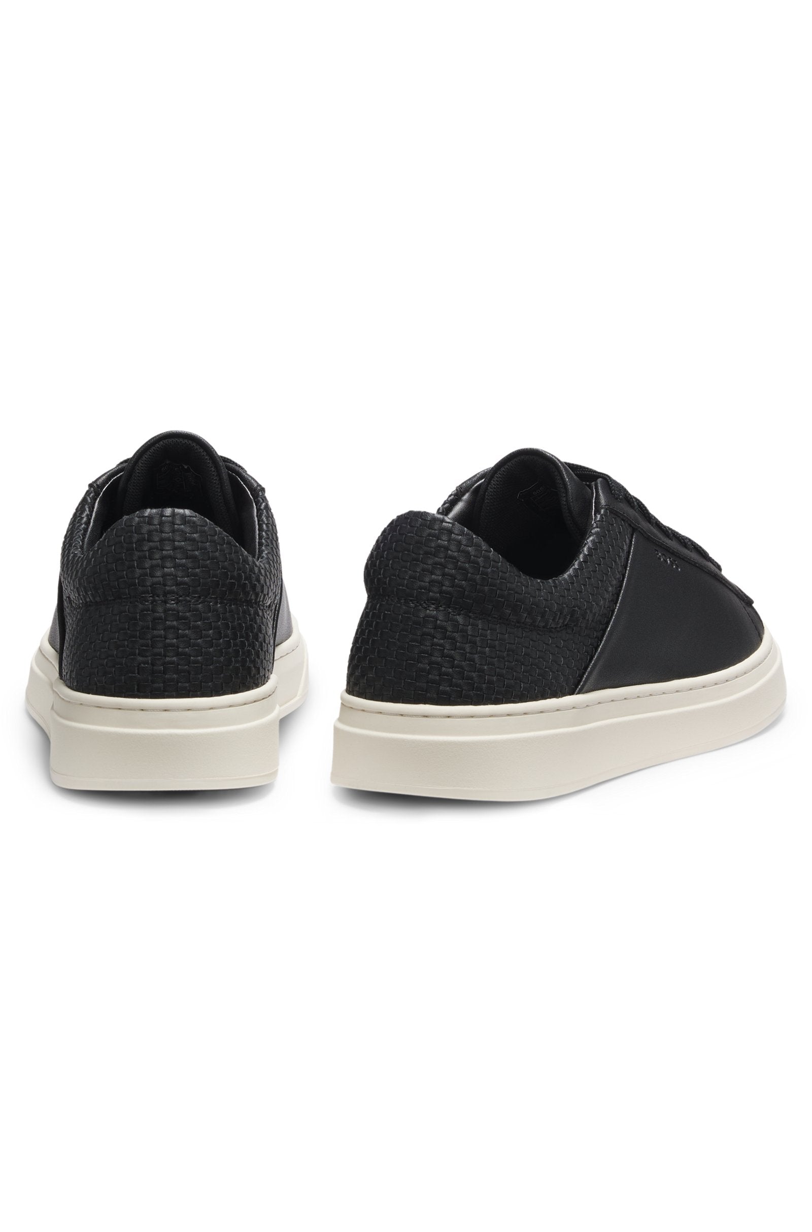 Low-top trainers with woven and grained effects