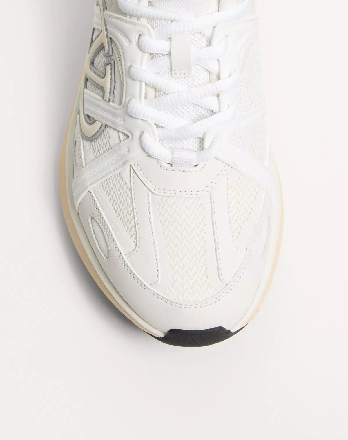 Vlogo easyjog low-top sneaker in calfskin and fabric