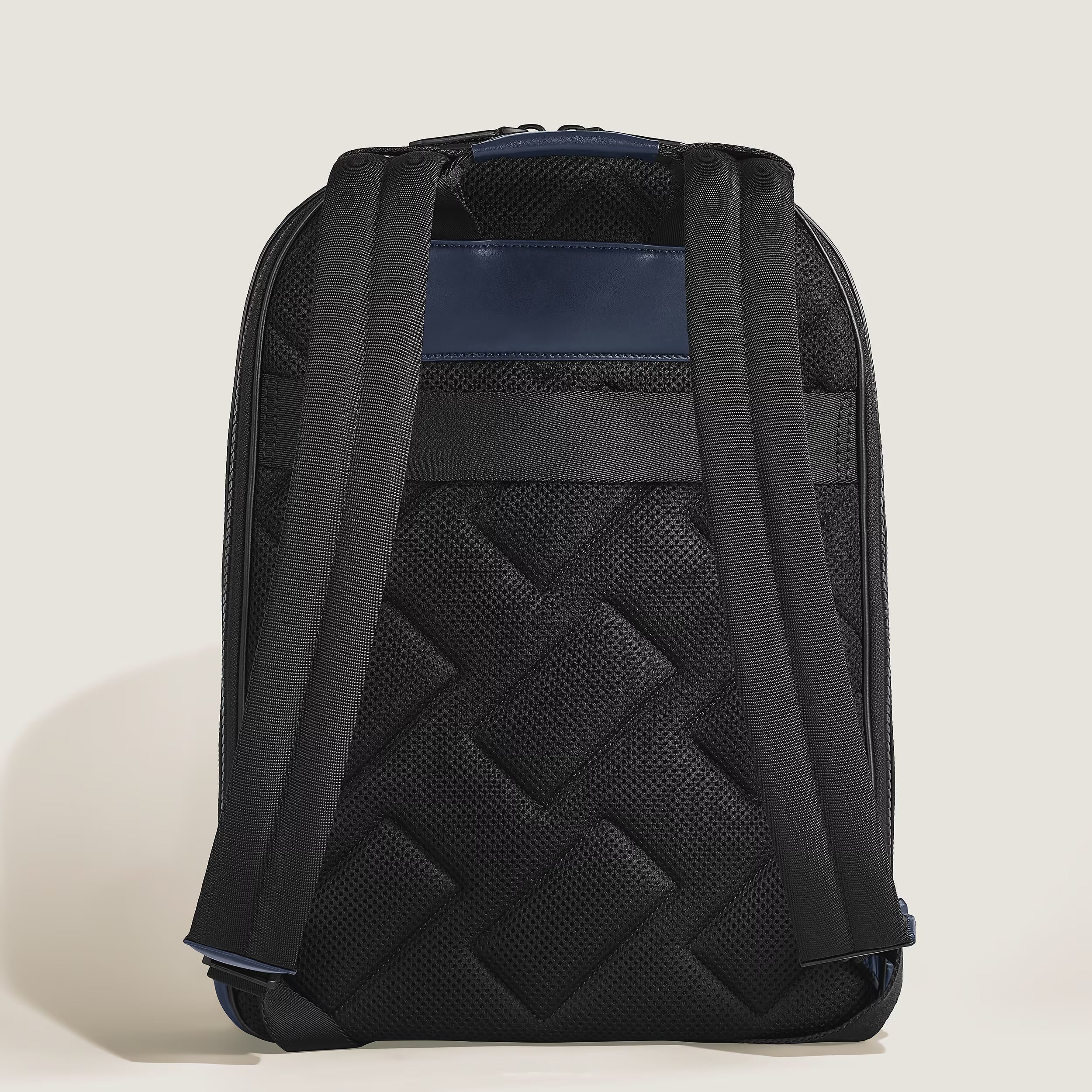 Large Backpack with 3 Compartments in Extreme Leather