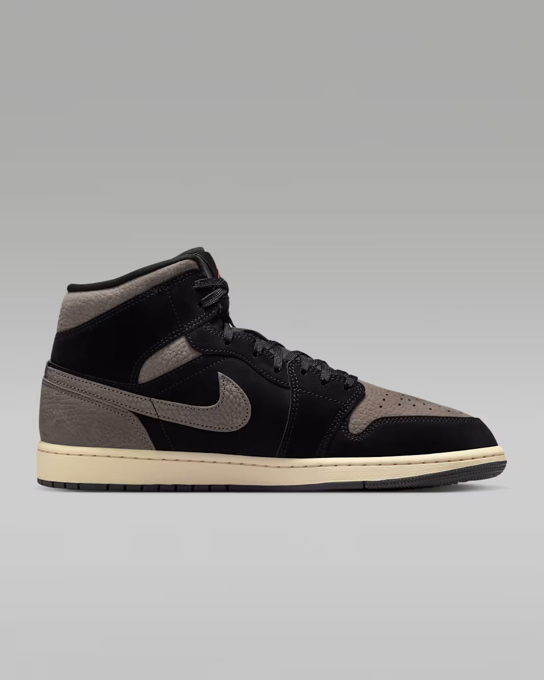 Air Jordan 1 Mid SE