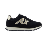 Sneakers with contrasting logo