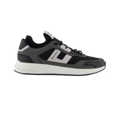 Sneakers with contrasting details