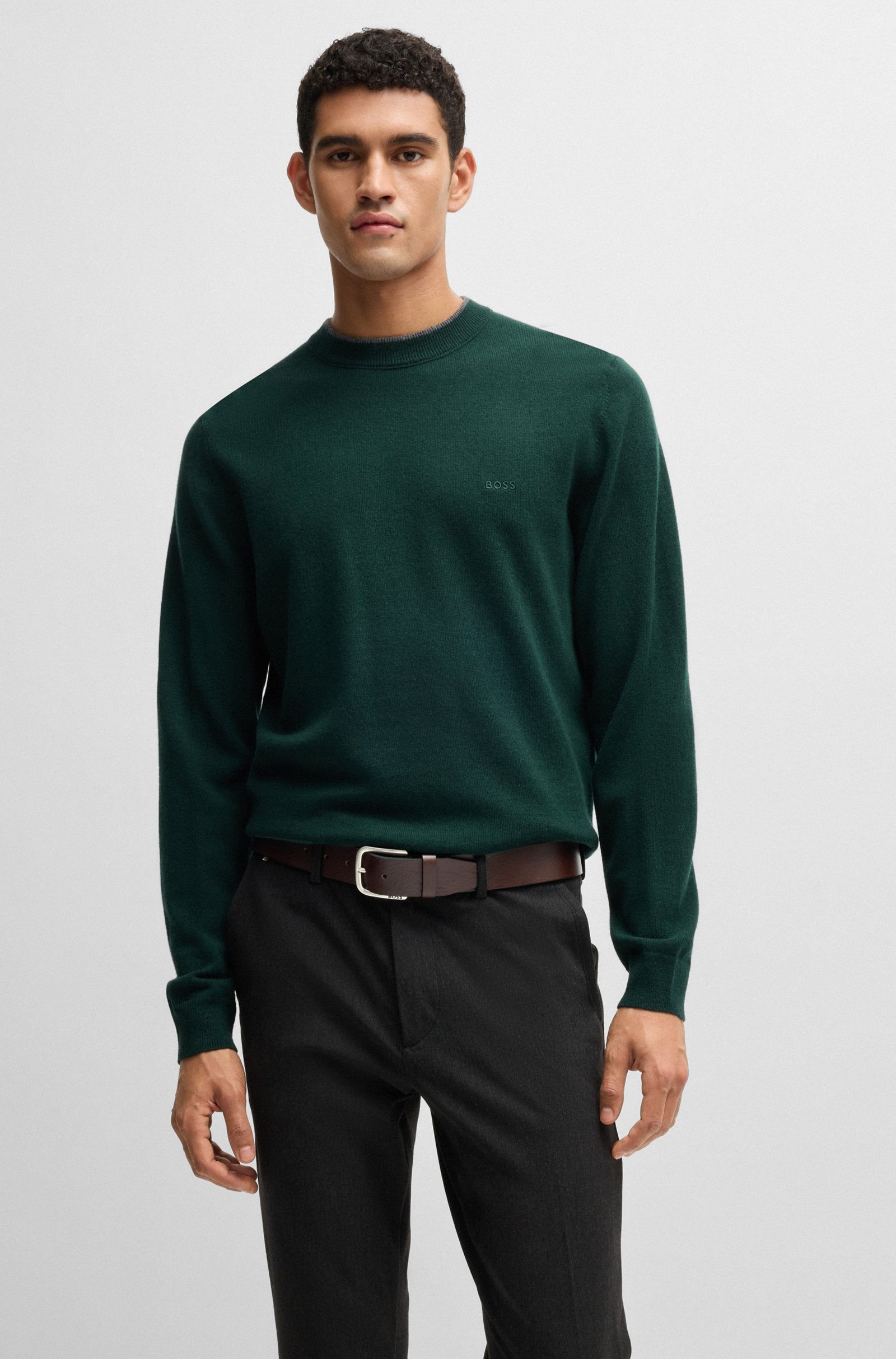 Buffalo-leather belt with branded pin buckle