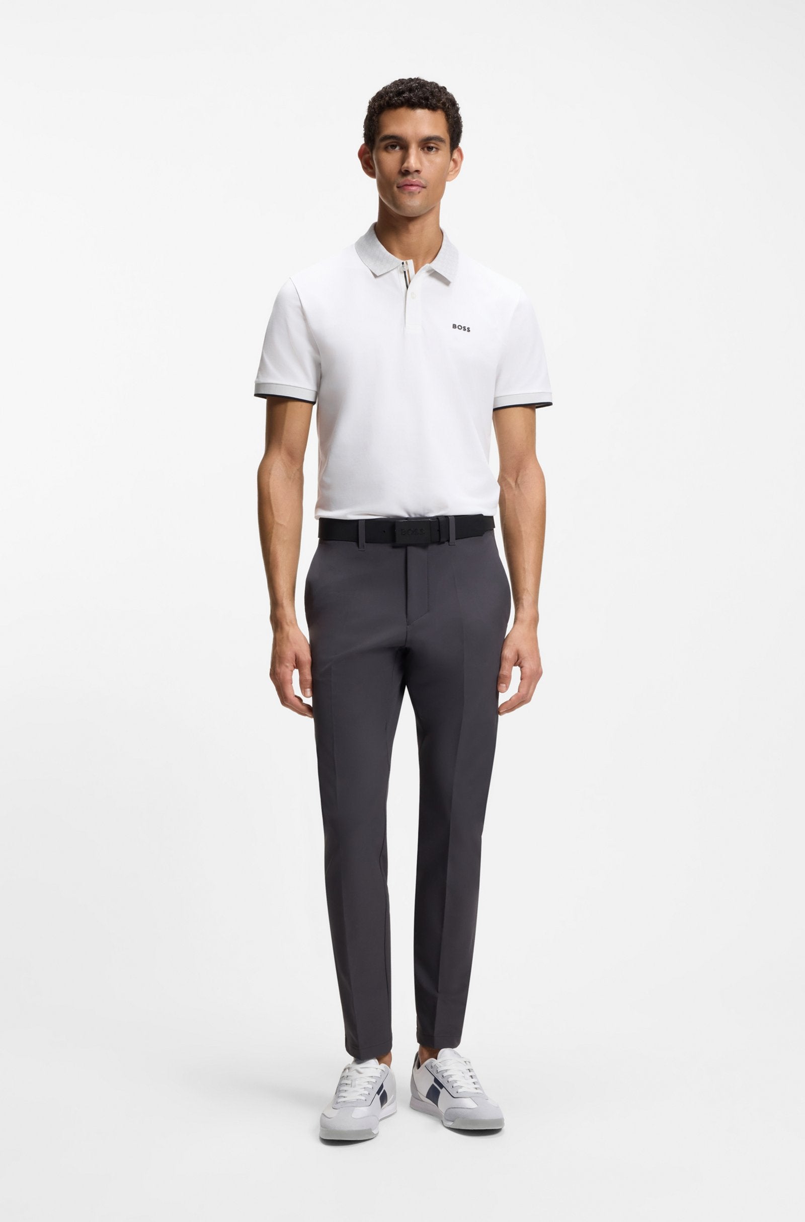 Low-top trainers with structured trims