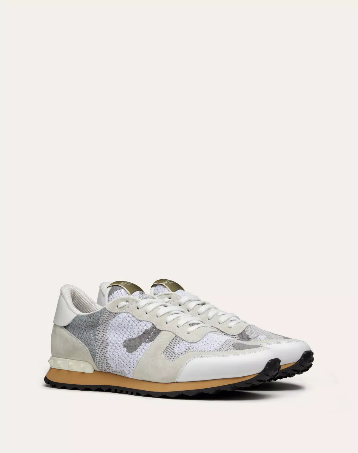 Mesh fabric camouflage rockrunner sneaker