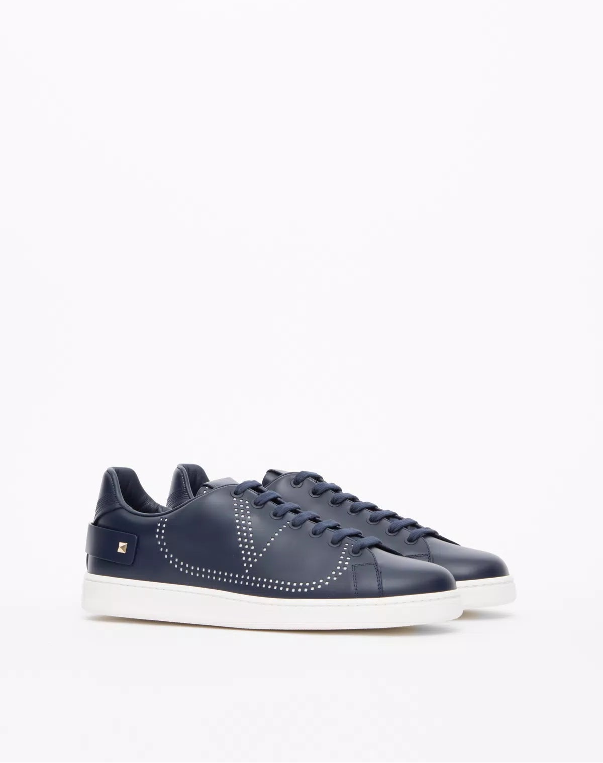 Backnet calfskin trainer