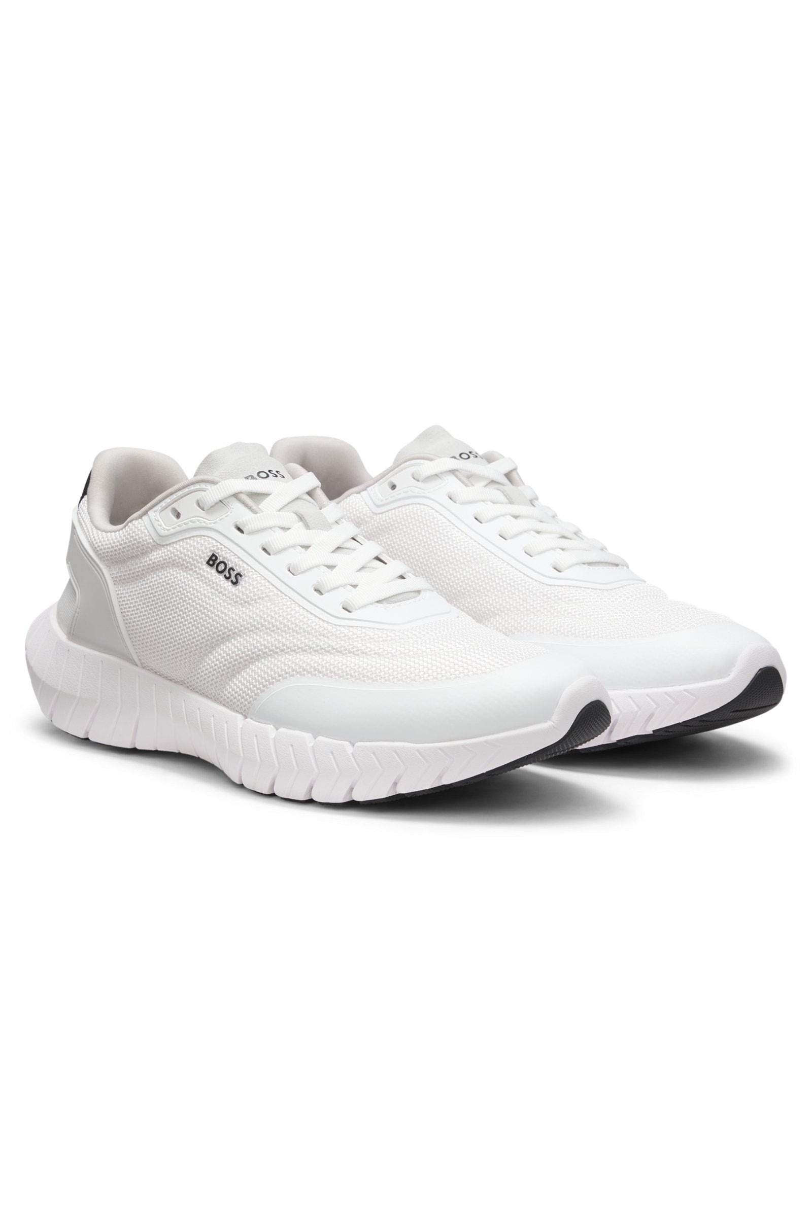 Running sneakers with leather trims