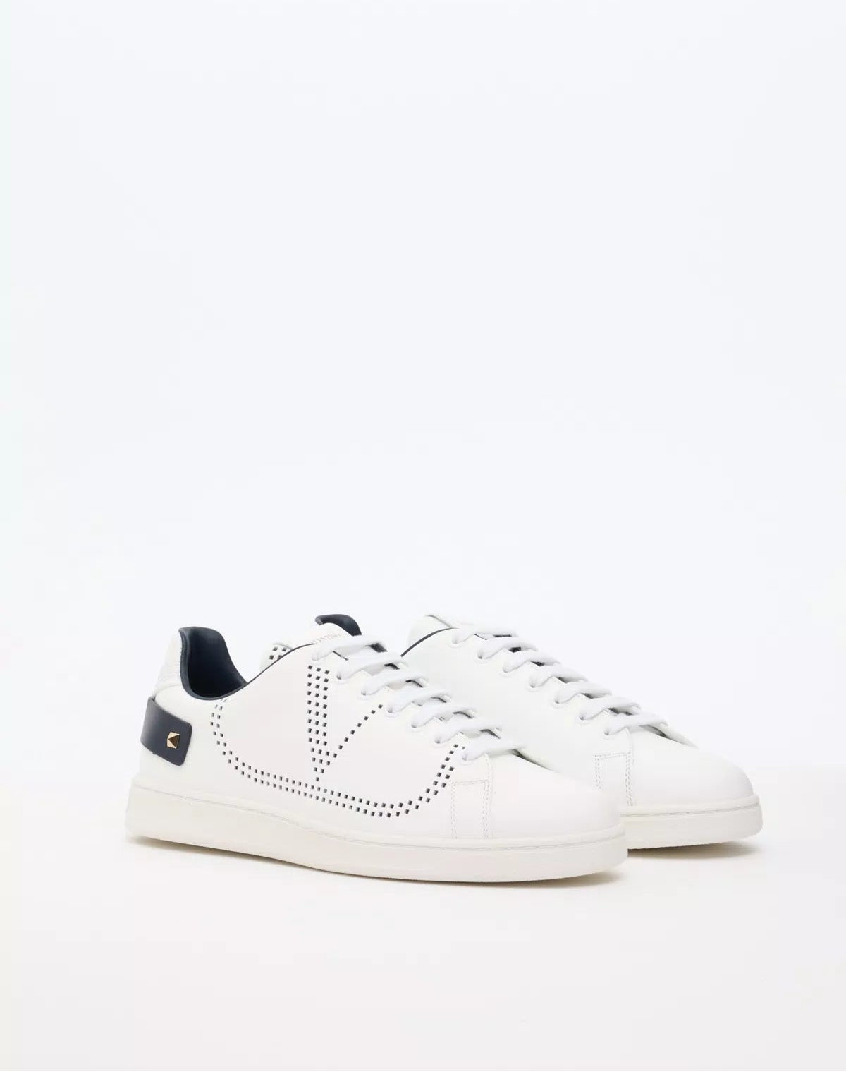 Backnet calfskin trainer
