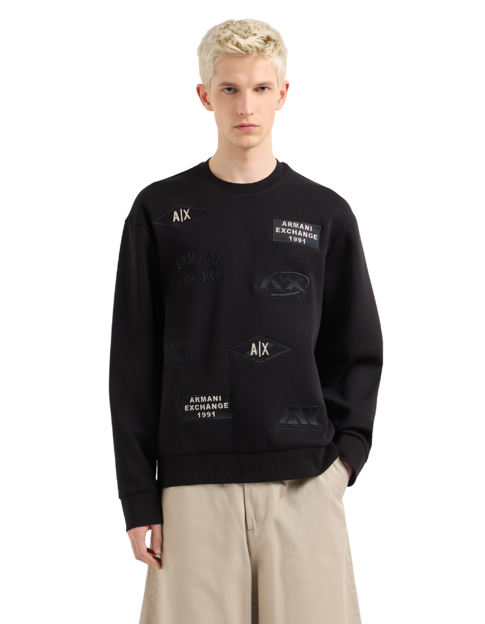 Crewneck sweatshirt with patches and logos
