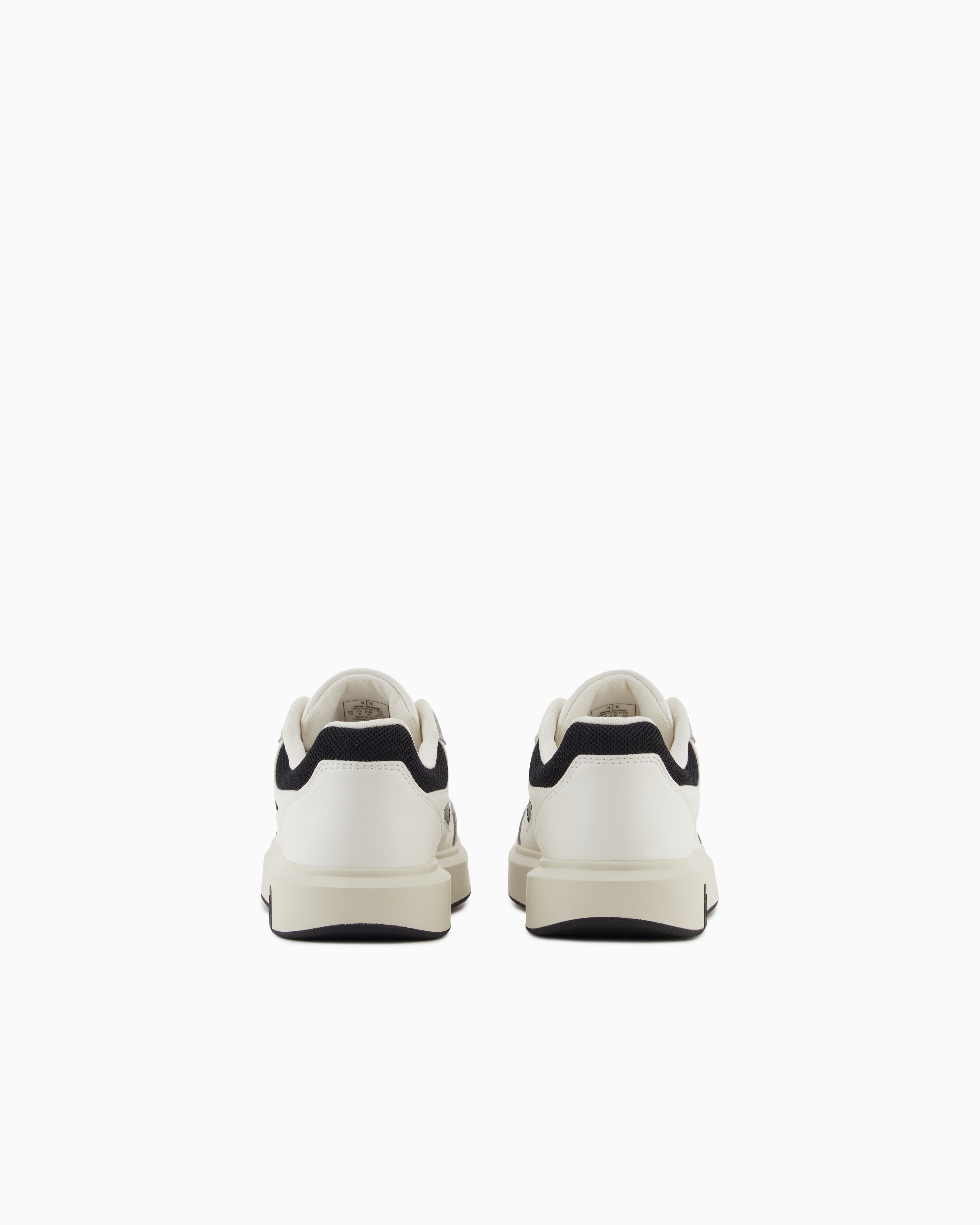 Sneakers with contrasting inserts