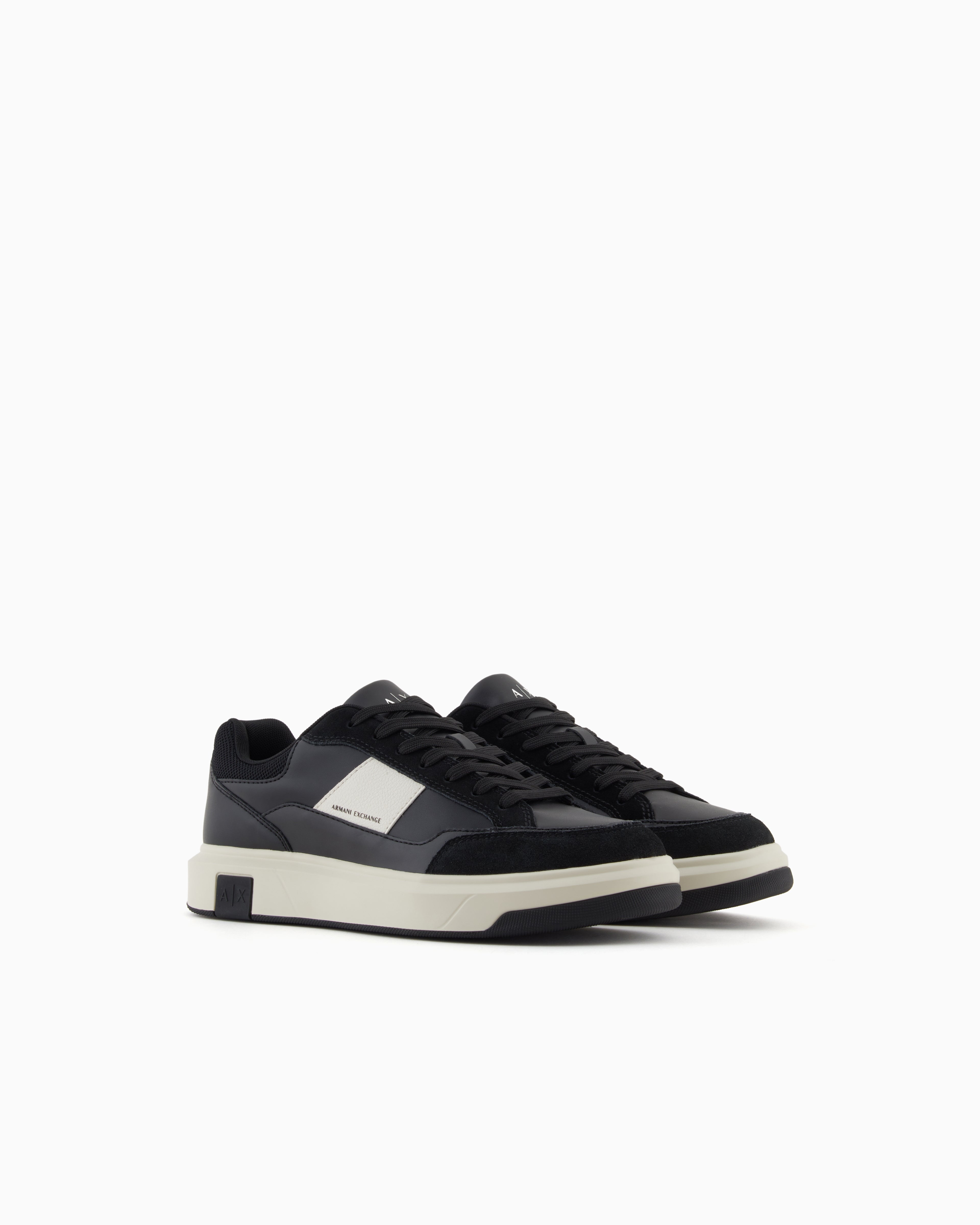 Sneakers with contrasting inserts