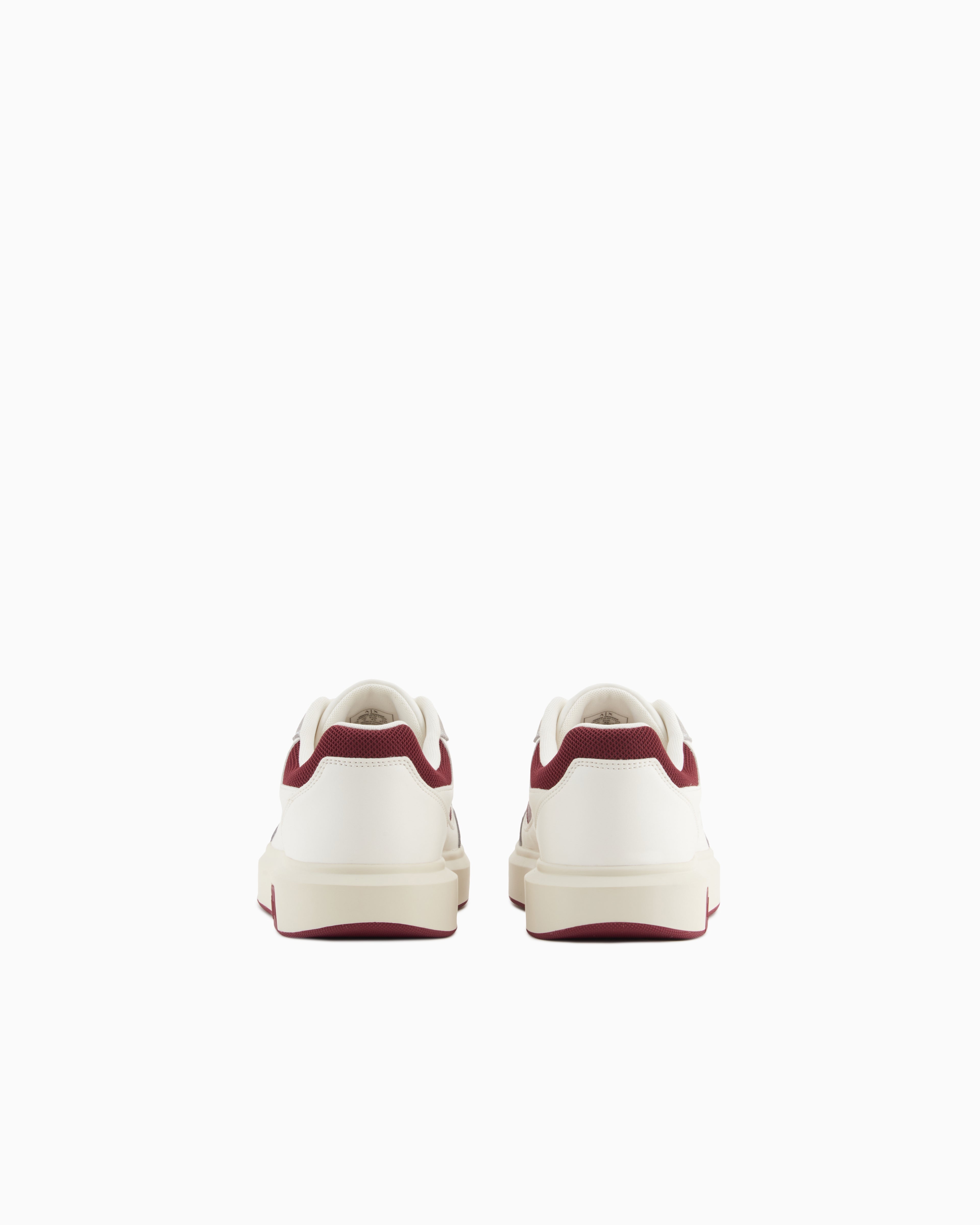 Sneakers with contrasting inserts