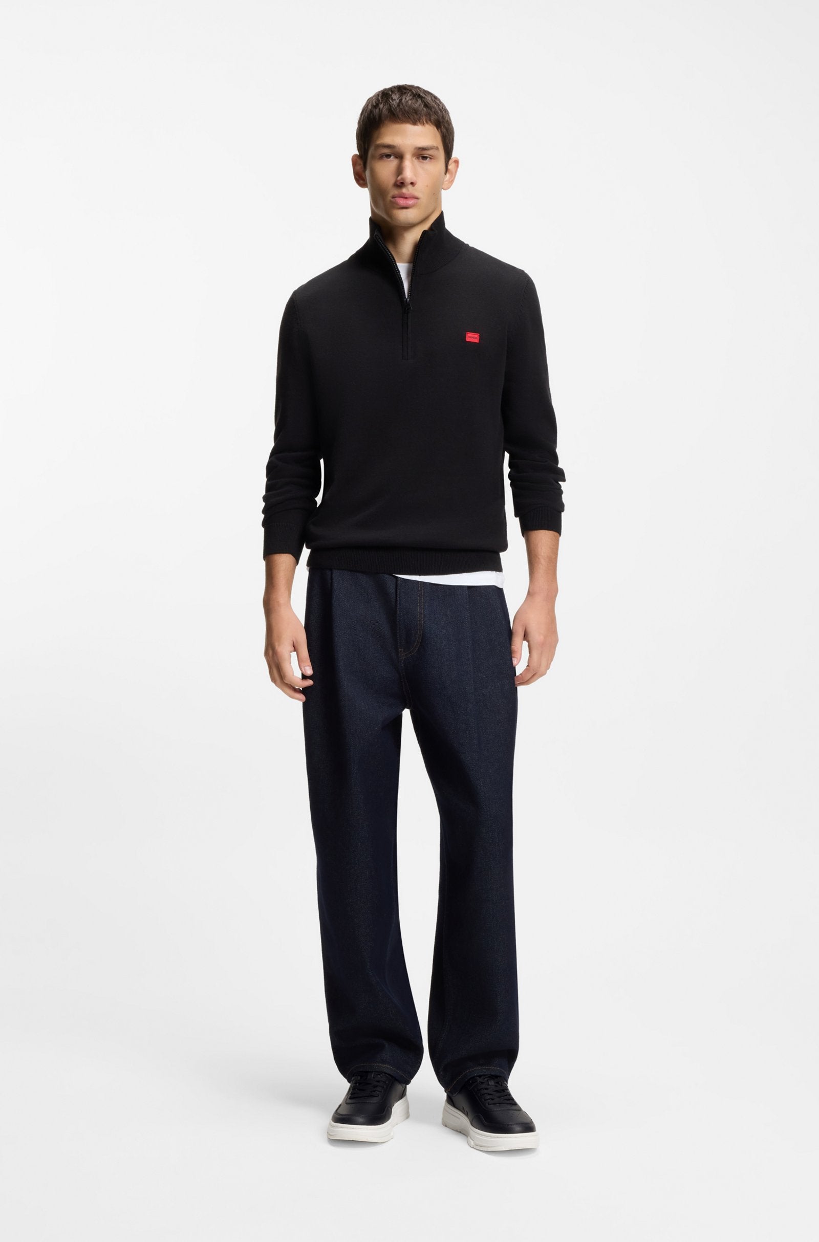 Zigzag-stitching trainers in faux leather