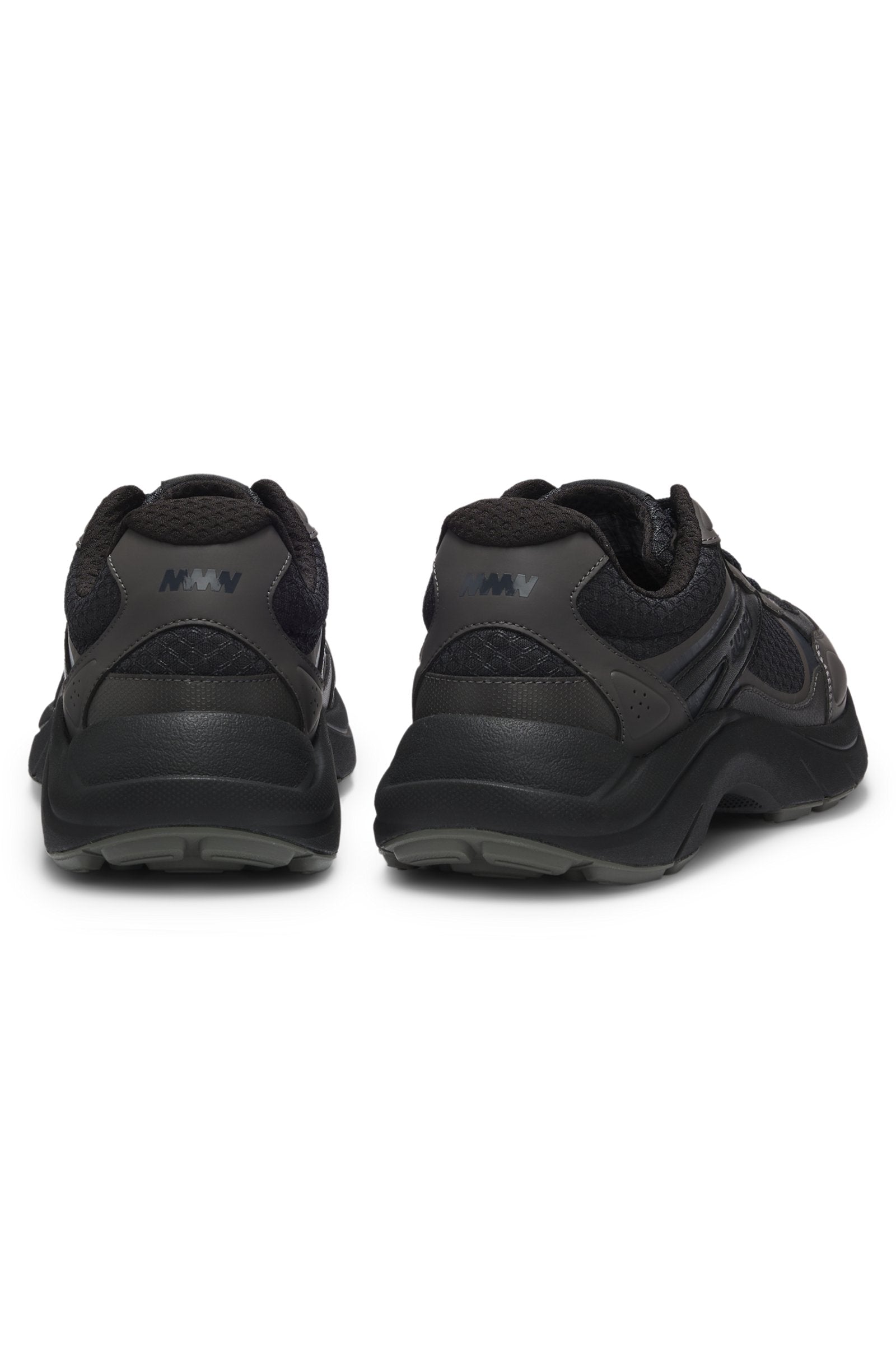 Trainers with mesh and faux leather