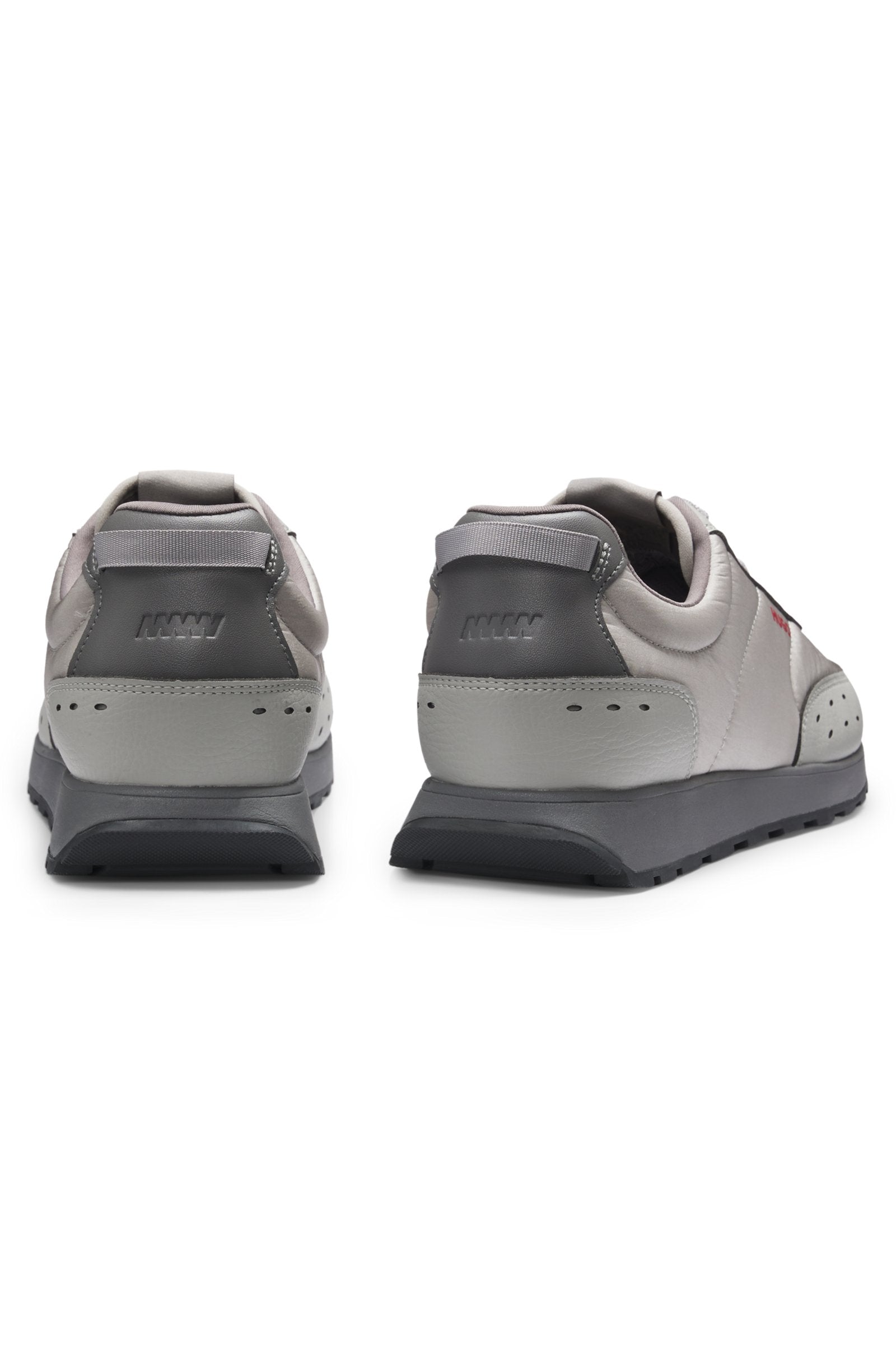 Retro-inspired trainers with faux-leather trims