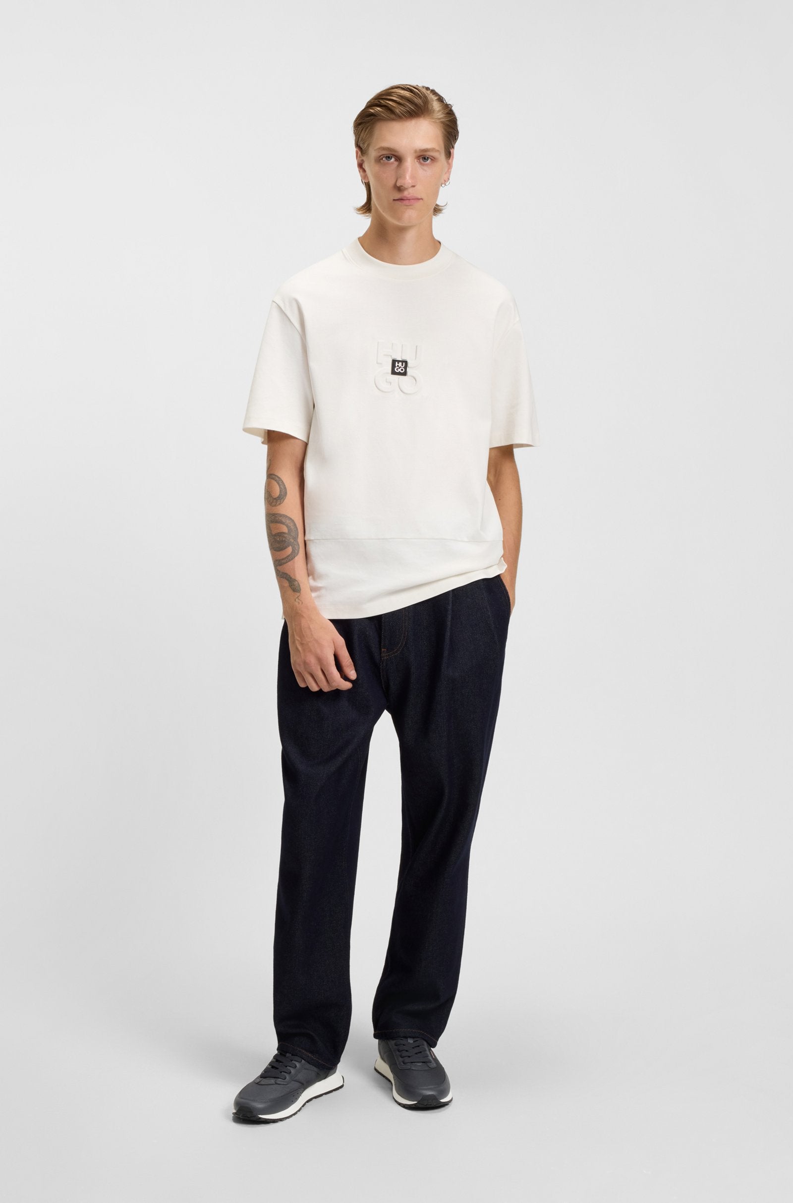 Retro-inspired trainers with faux-leather trims